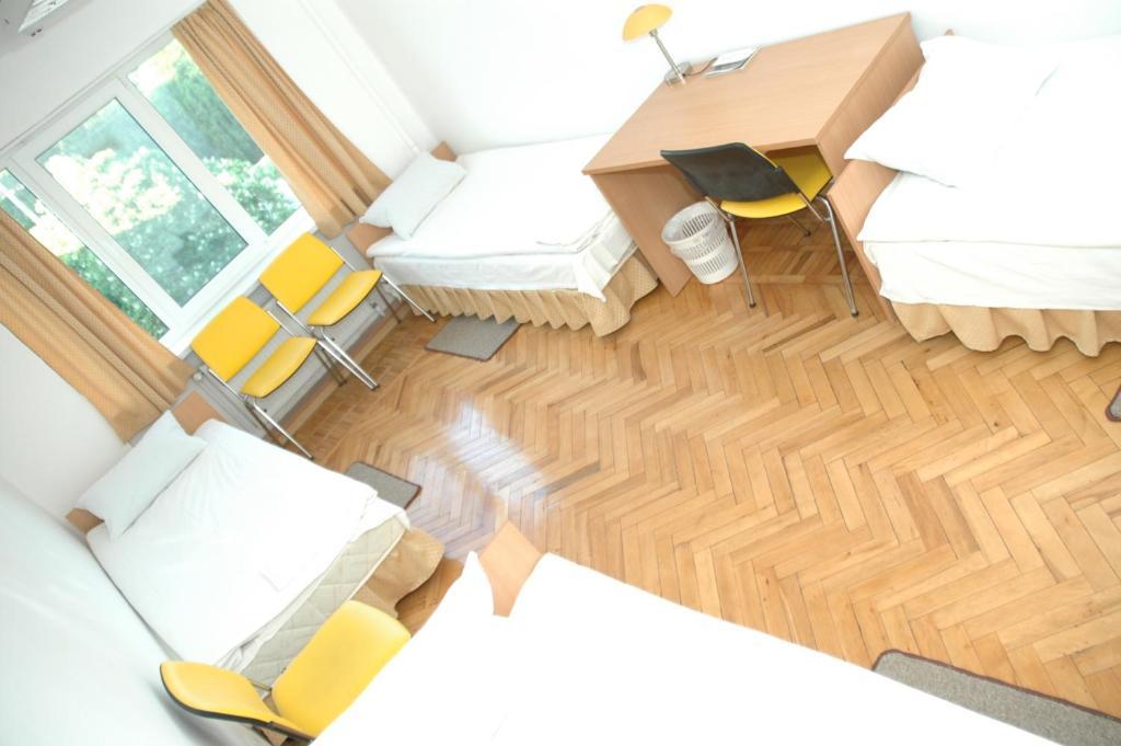 Yellow House Hostel Liov Cameră foto